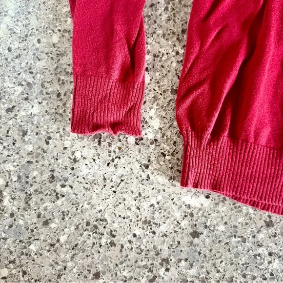 Cat & Jack l Red Ribbed Crew Neck Sweater l Size M - Picture 6 of 6